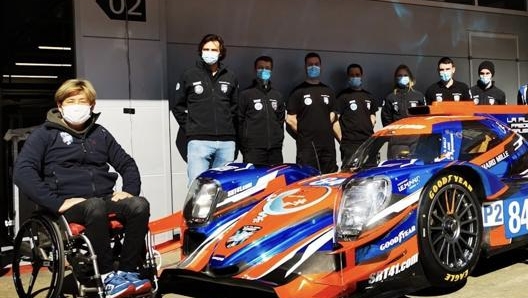 Il pilota giapponese Takuma Aoki con il team Srt41