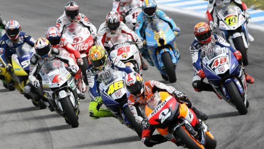 Pedrosa davanti a Rossi e Lorenzo. Afp