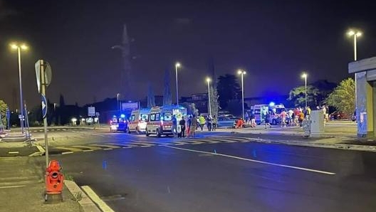 Polizia e ambulanze sul luogo dell’incidente