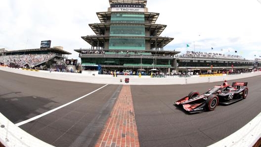 Will Power taglia il “brickyard”, il traguardo in mattoncini di Indianapolis. Afp