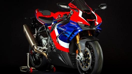 Il confronto tra Honda Cbr 1000 RR-R Fireblade SP e British Superbike