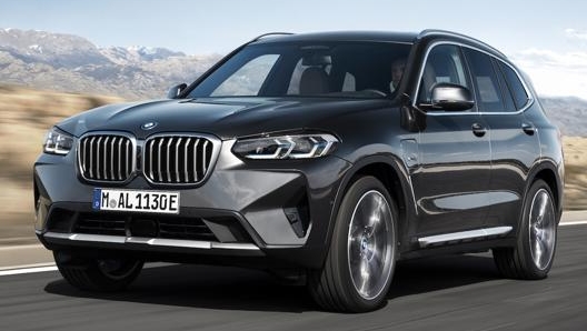 La nuova Bmw X3 monta motori mild-hybrid oppure ibridi plug-in