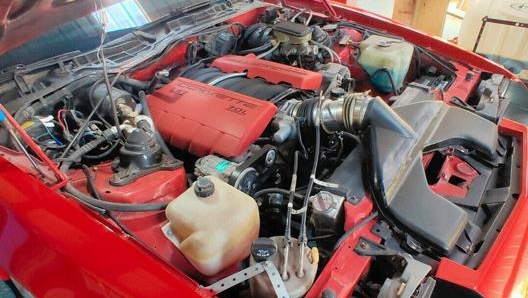 La Camaro integra un nuovo motore GM LS7 da 7.0 litri che funziona insieme a un convertitore di coppia “Circle D”