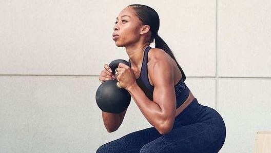 Felix trascorre anche tanto tempo in palestra per mantenere tonico il proprio fisico in vista dei grandi impegni (foto @allysonfelix)