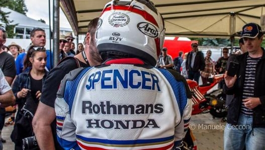 Freddie Spencer con in testa un casco Arai: il brand giapponese ha protetto la testa di fior fior di campioni. Cecconi