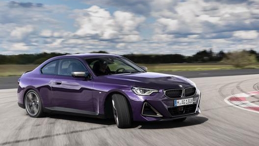 Trazione posteriore oppure integrale intelligente caratterizzano la nuova Bmw Serie 2 Coupé