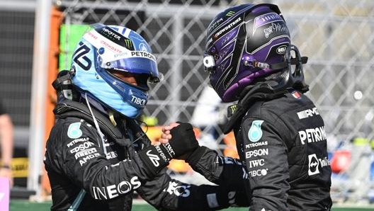 Valtteri Bottas e Lewis Hamilton