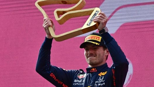 Verstappen sul podio, Afp