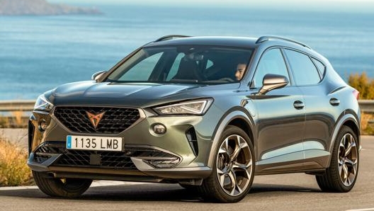 La Cupra Formentor VZ e-hybrid ha una potenza combinata di 245 Cv