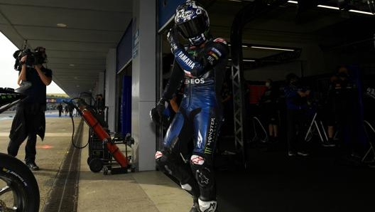 Viñales esce dal box Yamaha. Afp