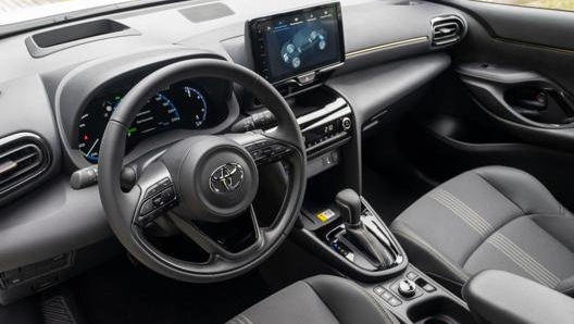 A partire dalla versione Trend, è disponibile il nuovo sistema Toyota Smart Connect su schermo da 9”