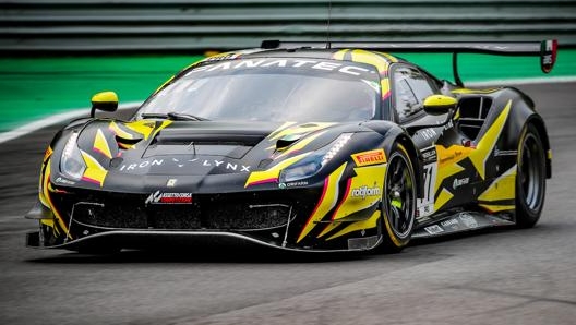 La Ferrari 488 Gt3 guidata da Fuoco-Ilott-Rigon. SRO/Jules Benichou - 21 creation