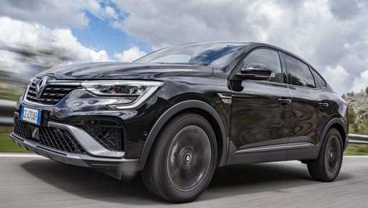 Renault Arkana E-Tech Hybrid da 145 Cv in offerta per il mese di luglio 2021