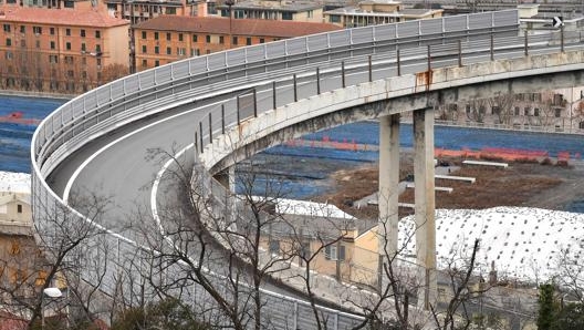 Il viadotto Sei Luci sulla A7 Milano