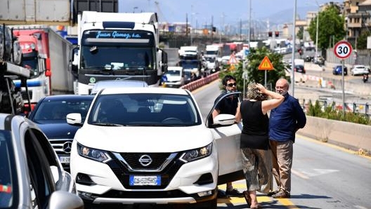 Le code di un'estate fa nella zona di Genova Ovest. Ansa