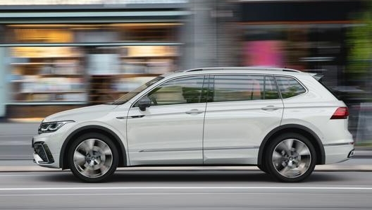 Il Suv di VW sarà al momento disponibile in due motorizzazioni, un Tsi benzina da 150 Cv e un 2.0 Tdi turbodiesel con potenze di 150 Cv e 200 Cv