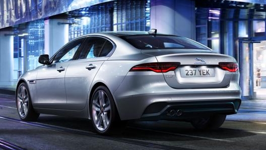 La nuova Jaguar XE 2.0 D raggiunge una velocità massima pari a 235 km/h accelerando da 0 a 100 km/h in soli 7,3 secondi.