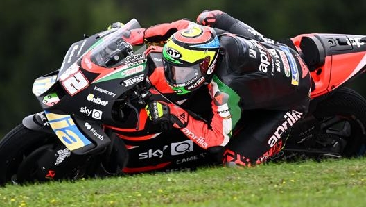 Lorenzo Savadori con la sua Aprilia, ancora più “italiana”. Afp