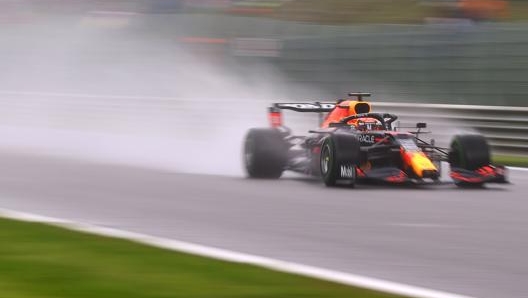 Max Verstappen in azione a Spa con la Red Bull. Getty