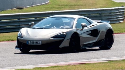 In pista con la  McLaren 600LT Spider