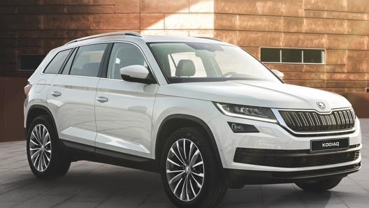 Skoda Karoq, in Italia disponibili motorizzazioni benzina e turbodiesel, con prezzi di listino da 26.100 euro