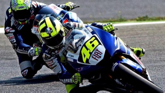 Rossi davanti a Elias nel 2007. Epa