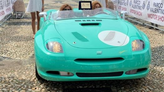 La Stola Dedica deriva da una Fiat barchetta ed ha meccanica della Lancia Delta da corsa