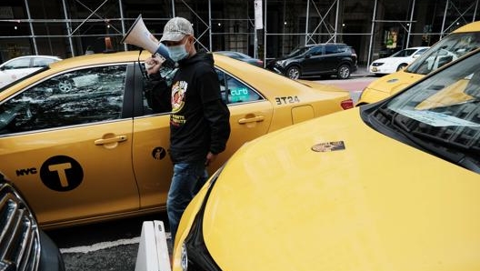 Una protesta di tassisti a New York. Afp