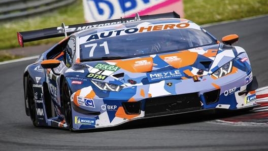 La Lamborghini Huracan GT3 guidata da Mirko Bortolotti ad Assen nel Dtm 2021