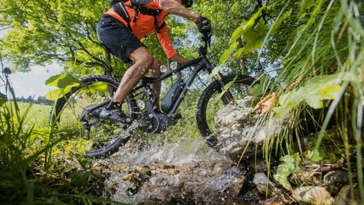 Nel palinsesto tour in e-mtb sui colli che circondano Bergamo