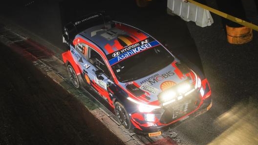 Thierry Neuville su Hyundai i20 Coupé