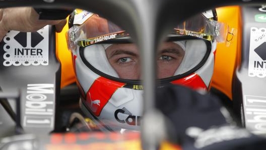 Max Verstappen ai box del GP del Messico