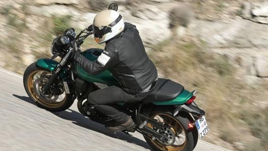 Il peso ridotto e la grande agilità la rendono una moto divertente nel misto