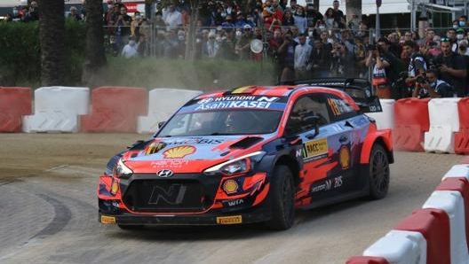 Il belga Thierry Neuville al volante della Hyundai i20 Coupé. Getty