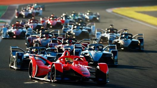 A Valencia la prima giornata di test in vista della stagione 2022 di Formula E