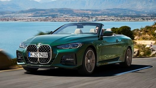 La griglia anteriore richiama quella delle Bmw Anni 50