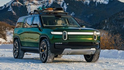 Il   suv a sette posti Rivian R1S