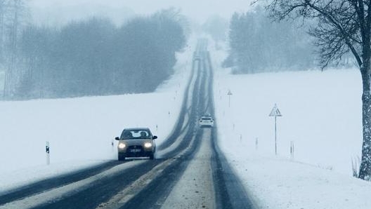 Le gomme invernali sono chiamate anche gomme termiche, per via della mescola di  silice che si scalda rotolando