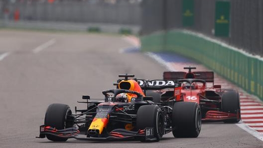 Max Verstappen e Charles Leclerc. Getty