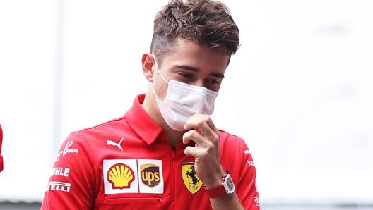 Charles Leclerc nel paddock di San Paolo. Getty