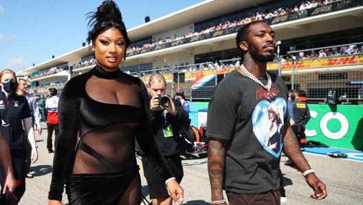 La rapper Megan Thee Stallion sulla griglia del GP di Austin