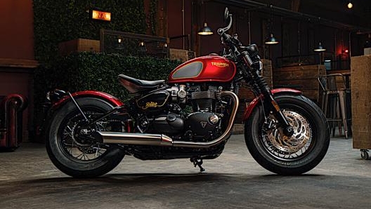 Triumph Bonneville Bobber Gold Line Edition