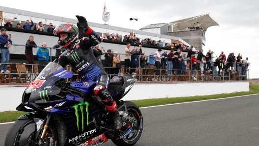 Quartararo, sempre più vicino al titolo MotoGp. Anche per il motociclismo però il tema sicurezza è sempre più caldo. Afp