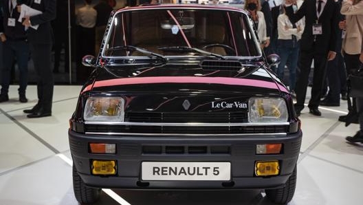 La Renault 5 del 1972, la prima versione da cui prende spunto la nuova R5 elettrica