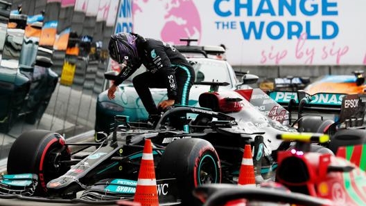 Tanti errori per Lewis nelle Qualifiche. La pole per lui in Russia è sfumata. Getty