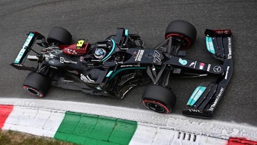 Valtteri Bottas in azione a Monza. Afp