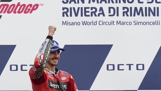 Bagnaia festeggia la vittoria a Misano. Ap