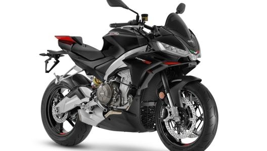 Livrea full black e dettagli rossi per la nuova Aprilia Tuono 660 Factory