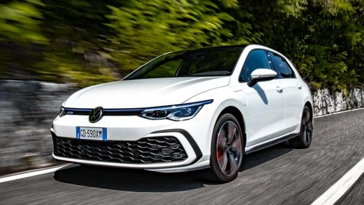 Volkswagen Golf GTE permette percorrenze a zero emissioni vicine ai 50 km