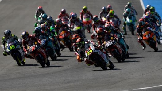 Il via della Moto3 a Jerez. Afp